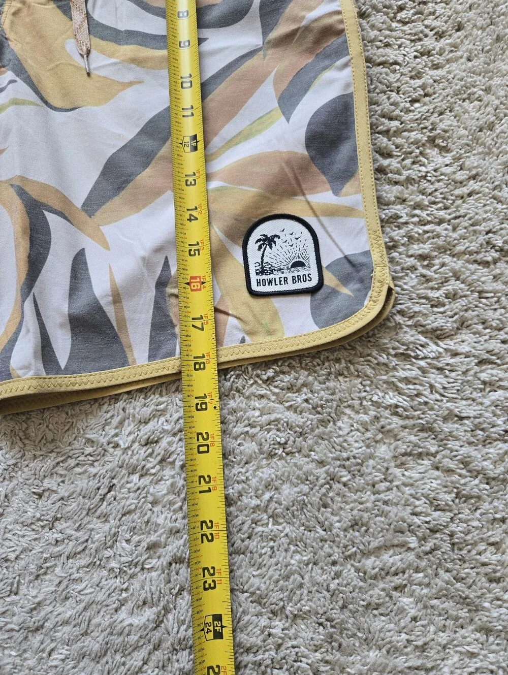 Howler Brothers Stretch Bruja Boardshorts Size 31